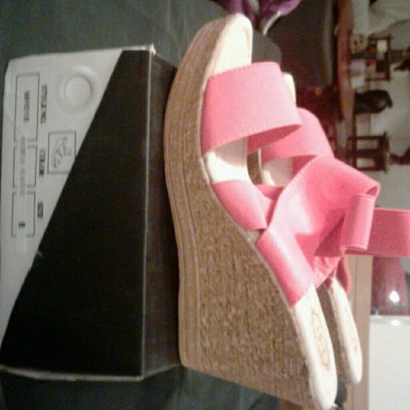 Ollio size 8 sling back sandles. - Picture 4 of 4
